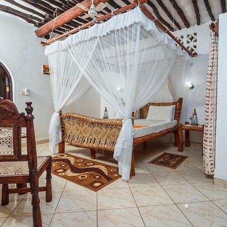 Diani Beach-Villa Kirsch Galu Buitenkant foto