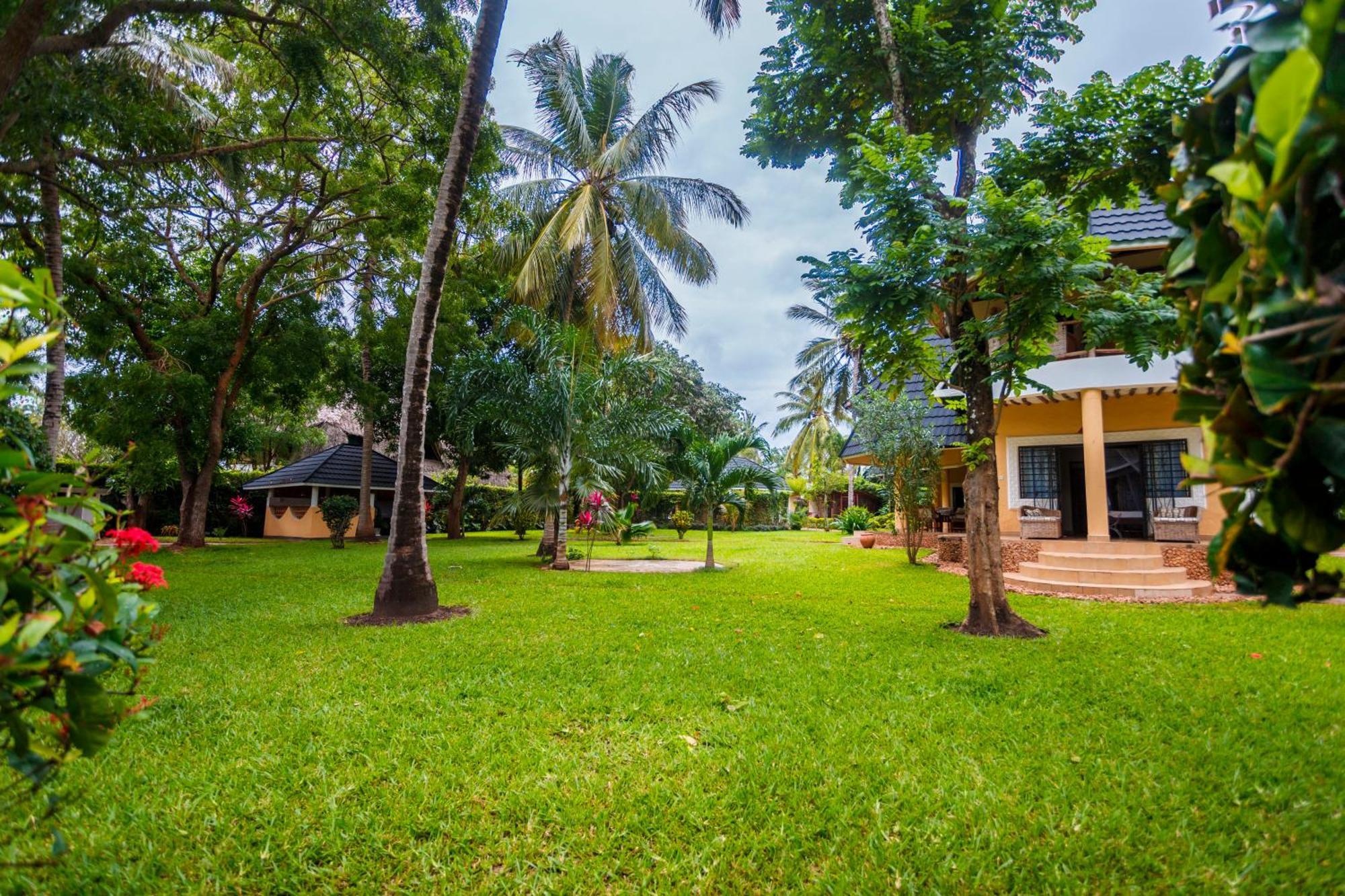 Diani Beach-Villa Kirsch Galu Buitenkant foto